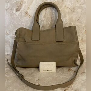 Women’s Lucky Brand Large Leather Handle Crossbody Bag Purse w/tags Preowned